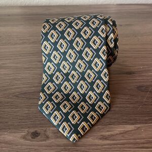 Vintage Essex Row Men's Tie Classic Style, 100% Silk, Made In USA, Green, Tan